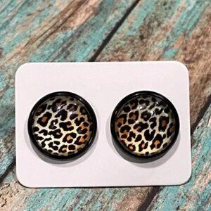 Leopard earrings